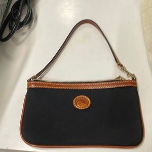 Dooney and bourke wristlet